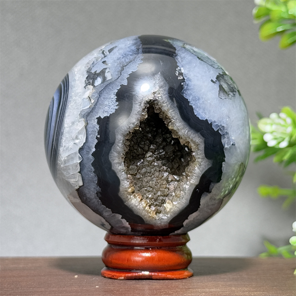 Natural Black Agate Mineral Qu - огляд і ціна Renewable Energy Infrastructure